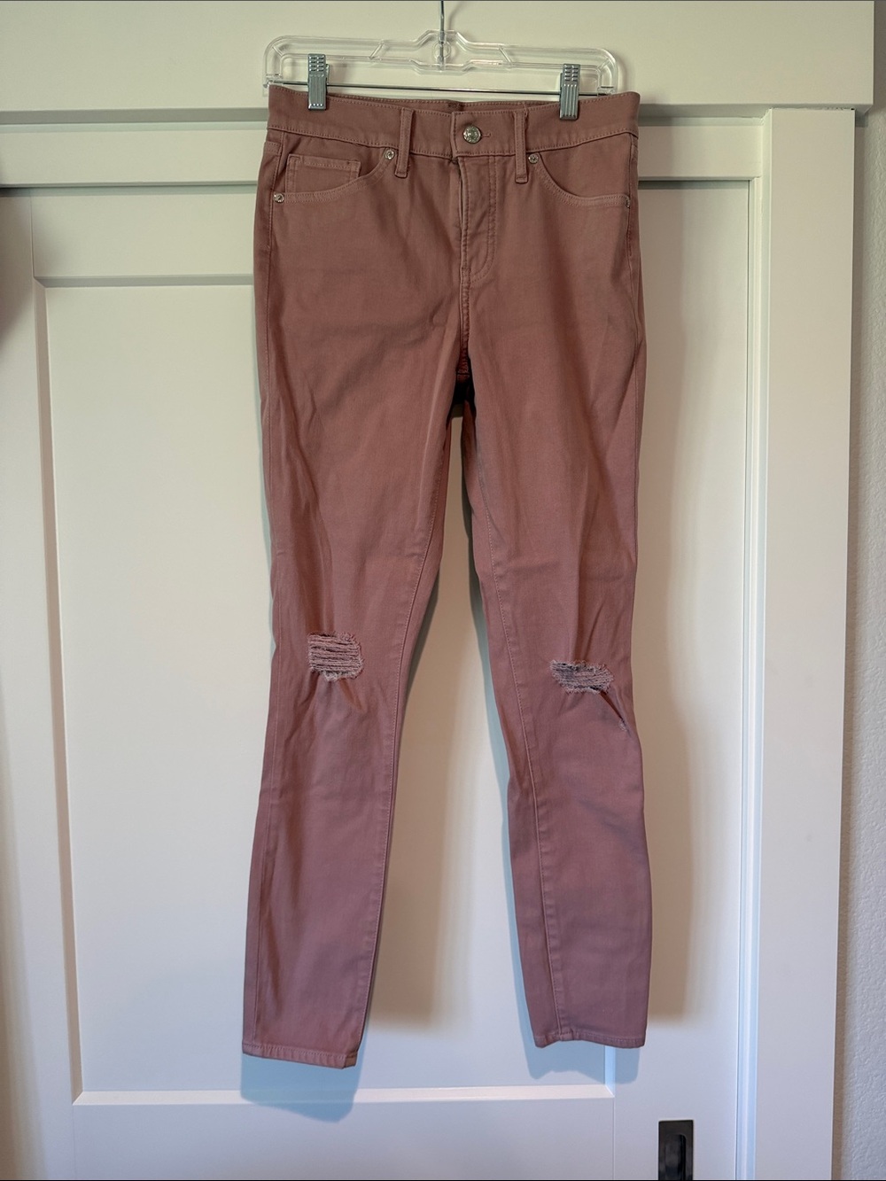 Express Dusty Rose Skinny Jeans with Knee Distressing 6L